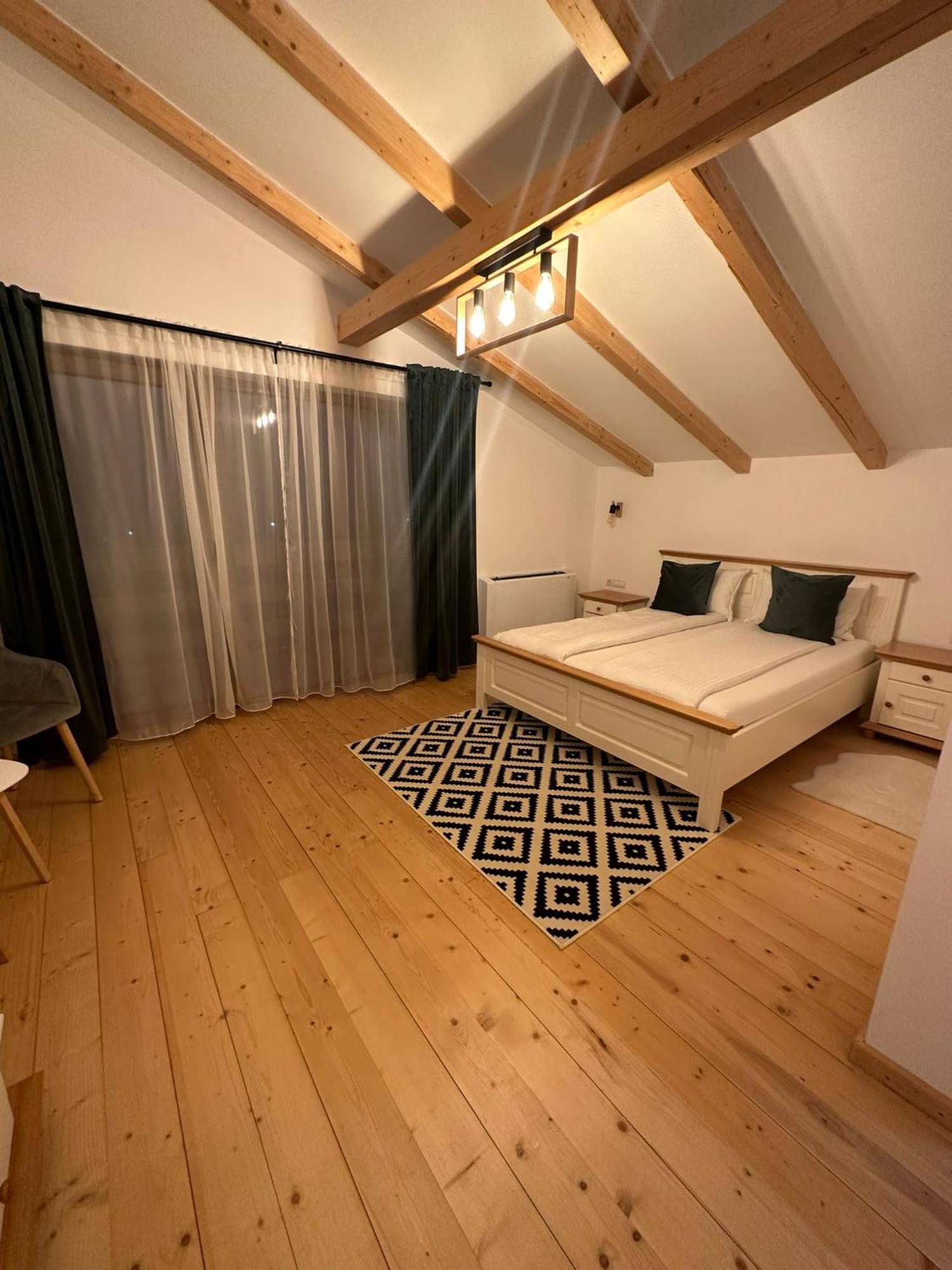 Casa Mara Viseu De Sus Hotel Екстериор снимка